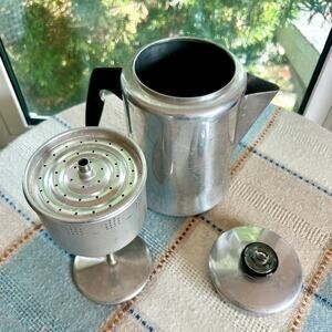 Vintage Mirro M-0809 Aluminum Percolator 8” Tall 9-Cup Coffee Pot